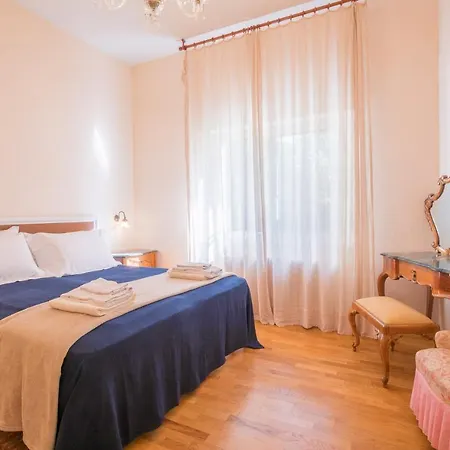 Casa Con Giardino A 100 Metri Dal Centro Storico Holiday home *